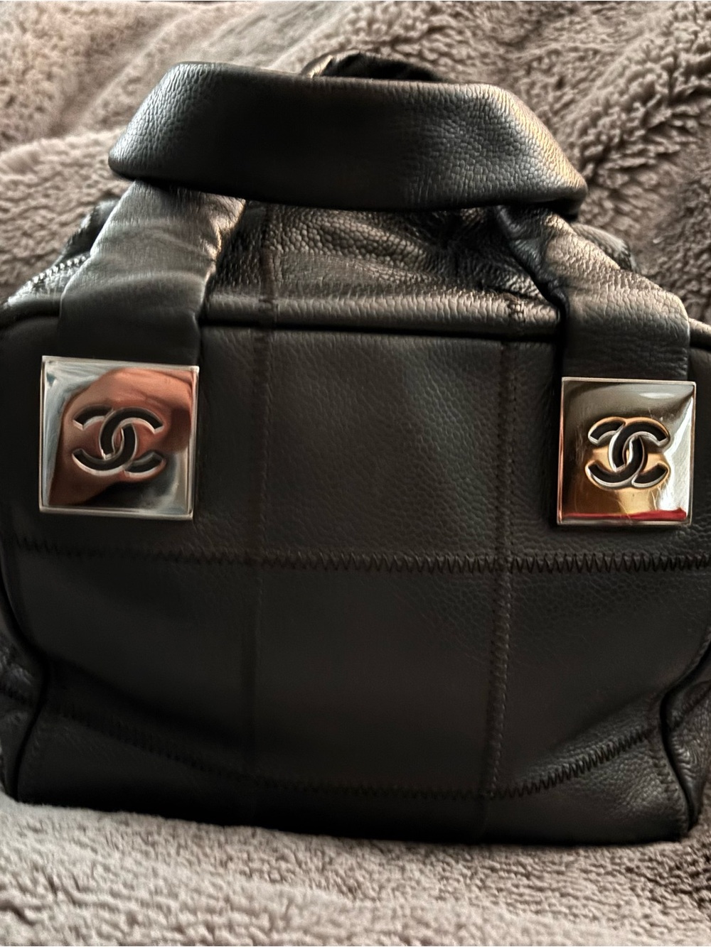 Authentic CHANEL Chocolate Bar Caviar Leather Bowler Bag – Silver Hardware - Picture 4 of 6